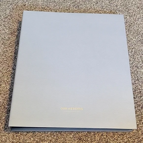 Wedding Planner Binder - Picture 2 of 3